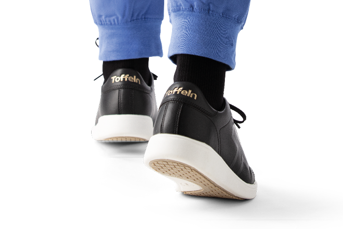 Nurse wearing Toffeln SmartSole Elite shoes